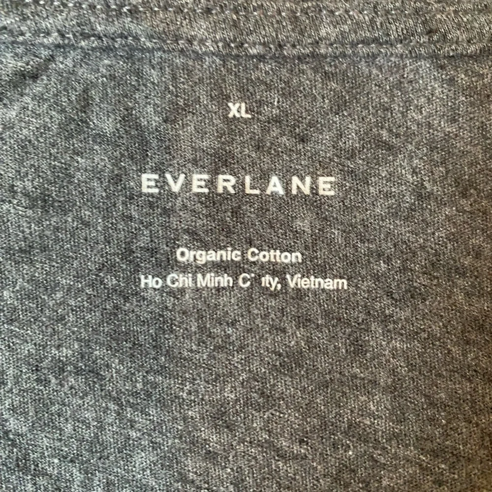 Lot of 4 Everlane Women's Organic Cotton V-Neck T-Shirts, Size XL - Picture 7 of 8